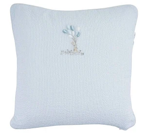 Kussen geborduurd lijnen 